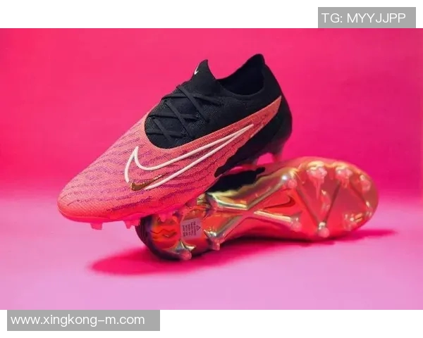 红色足球鞋球星的传奇与突破探索足球场上的速度与激情